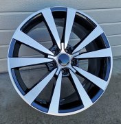 Alu kola Racing Line A5576, 18x8 5x112 ET44, černá + leštění